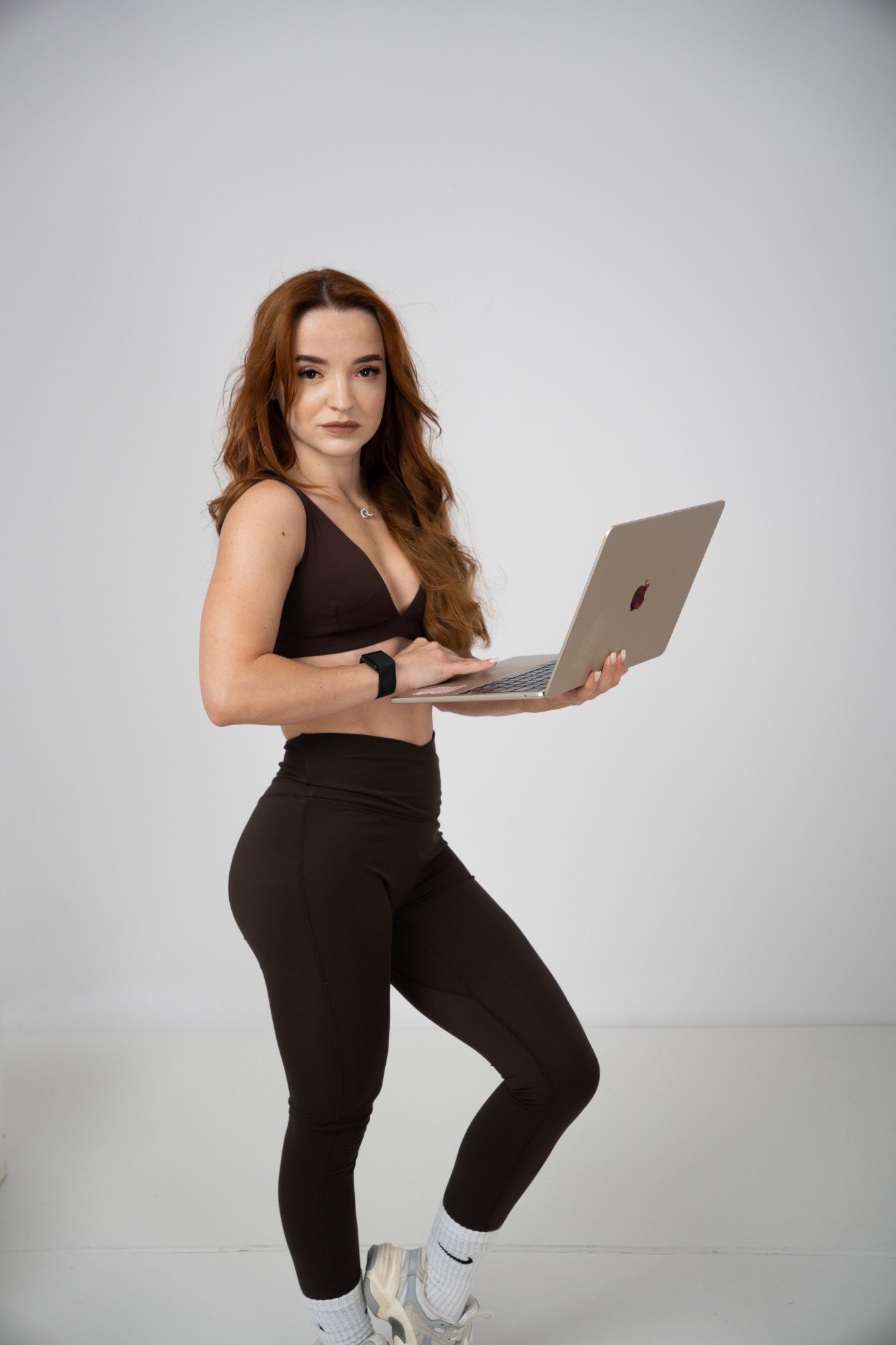 Teodora Cara pregătind un program de online coaching
